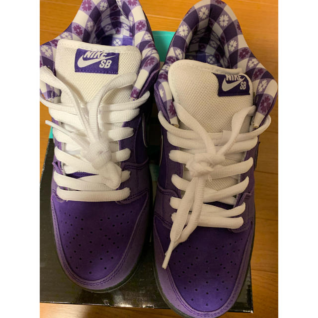 NIKE(ナイキ)のnike sb dunk low purple lobster メンズの靴/シューズ(スニーカー)の商品写真