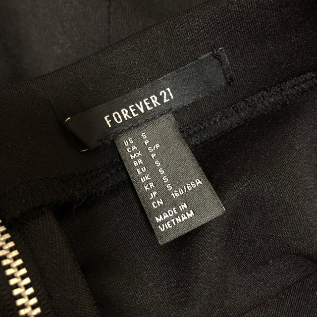 FOREVER 21(フォーエバートゥエンティーワン)のForever21 タイトスカート レディースのスカート(ミニスカート)の商品写真