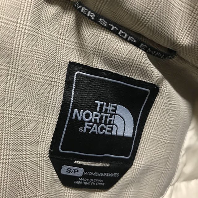 THE NORTH FACE(ザノースフェイス)のノースフェイス コート レディースのジャケット/アウター(ダウンコート)の商品写真