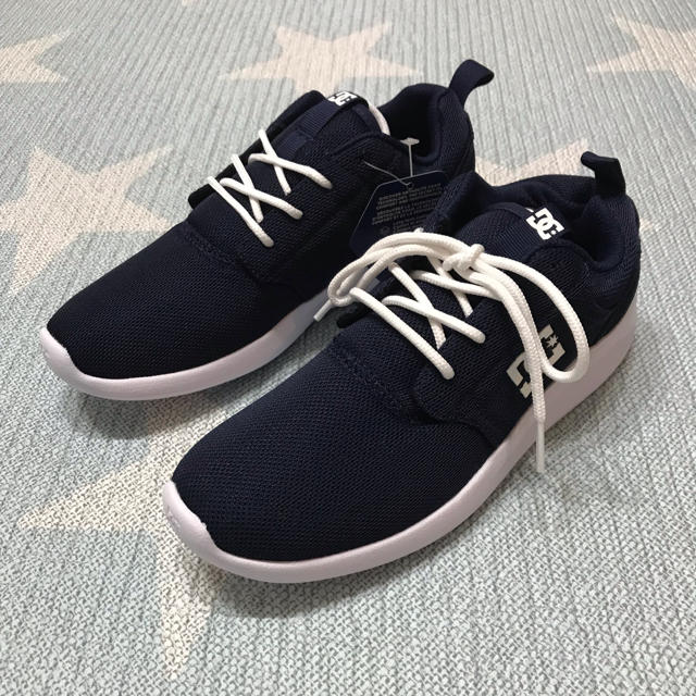 DC SHOES(ディーシーシューズ)のmiho-smh様専用【新品・箱付】DC MIDWAY スニーカー 23.5 レディースの靴/シューズ(スニーカー)の商品写真