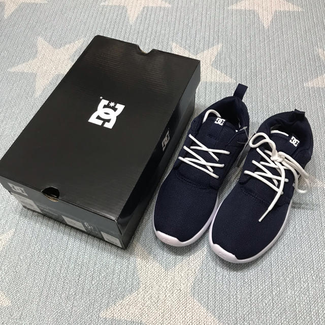 DC SHOES(ディーシーシューズ)のmiho-smh様専用【新品・箱付】DC MIDWAY スニーカー 23.5 レディースの靴/シューズ(スニーカー)の商品写真