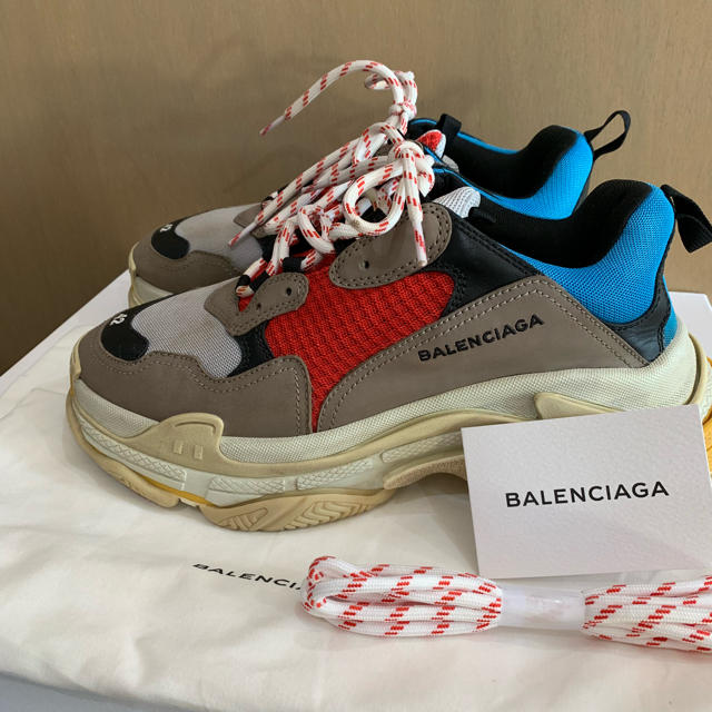 Balenciaga triple s 最終値下げ