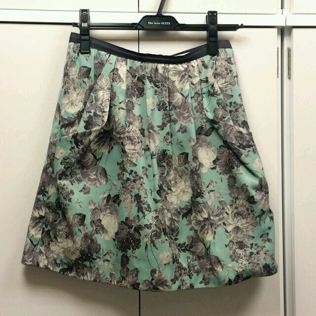 La TOTALITE(ラトータリテ)のLa Totalite♡スカート レディースのスカート(ひざ丈スカート)の商品写真