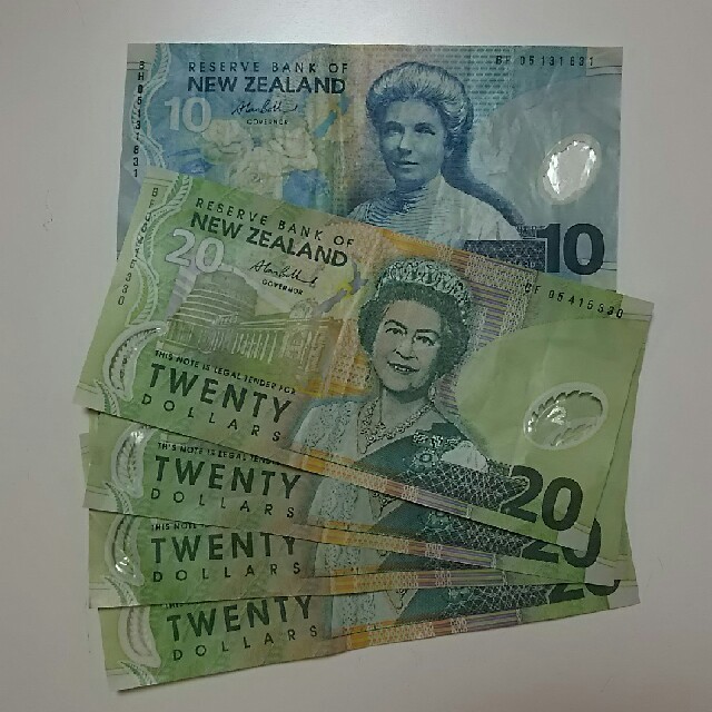 貨幣ニュージーランド紙幣 90ドル