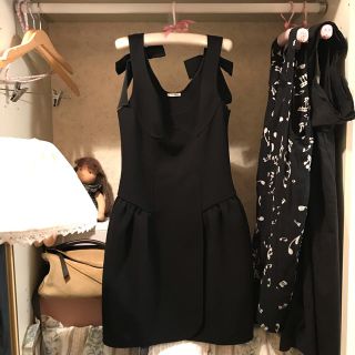 ミュウミュウ(miumiu)のmiumiu black dress.(ひざ丈ワンピース)