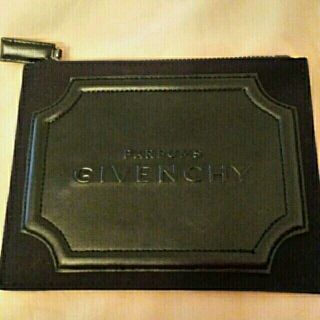 ジバンシィ(GIVENCHY)のGIVENCHY（ジバンシー）ポーチ(ポーチ)