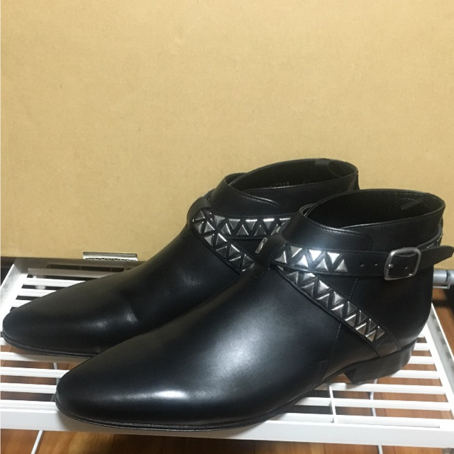 ラウンド Saint Laurent トライアングルスタッズブーツ - ブーツ - jet