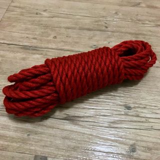 ボンデージ用麻縄 ジュート 蜜蝋なめし 赤 レッド 深紅 6mm×7m 1本 (小道具)