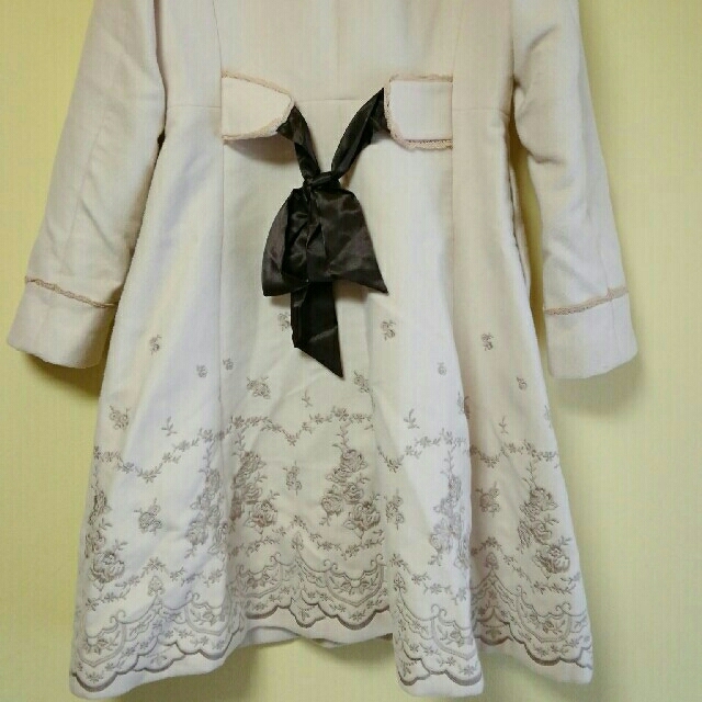 axes femme(アクシーズファム)のアクシーズファム　刺繍　コート レディースのジャケット/アウター(ロングコート)の商品写真
