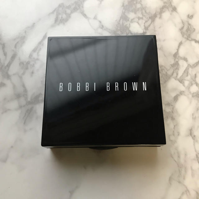 BOBBI BROWN(ボビイブラウン)のボビーブラウン ハイライティングパウダー ピンクグロウ01 コスメ/美容のベースメイク/化粧品(フェイスパウダー)の商品写真