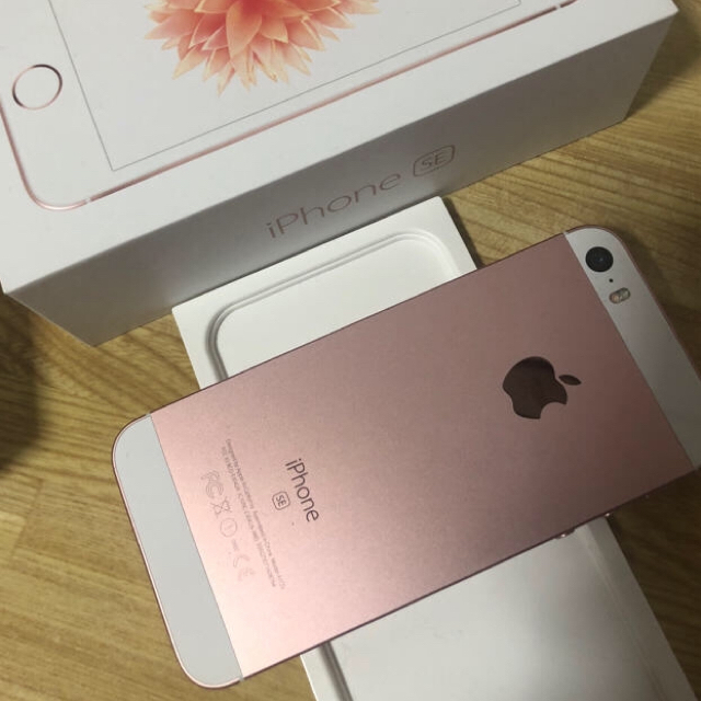 iPhone SE Rose Gold 32GB UQモバイルスマートフォン/携帯電話