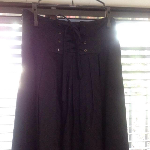BURBERRY(バーバリー)の透け感チェック紺のお嬢様スカート レディースのスカート(ひざ丈スカート)の商品写真