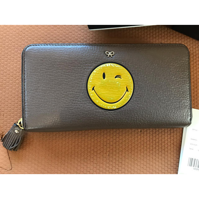 ANYA HINDMARCH アニヤハインドマーチ スマイル 長財布 ANYA HINDMARCH アニヤハインドマーチ スマイル 長財布