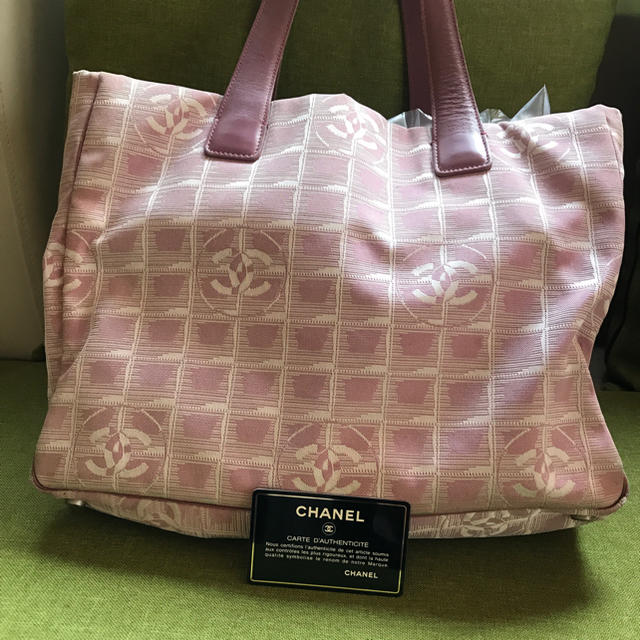 CHANEL　ニュートラベルライン　トートバック　ピンク