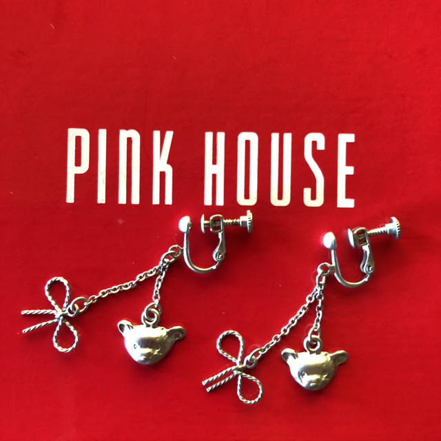 PINK HOUSE(ピンクハウス)のお値下げ中❣️くま&リボンイヤリング🧸🎀 レディースのアクセサリー(イヤリング)の商品写真