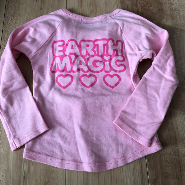 EARTHMAGIC(アースマジック)のアース♡100㎝ロンＴ♡美品♡ キッズ/ベビー/マタニティのキッズ服女の子用(90cm~)(Tシャツ/カットソー)の商品写真