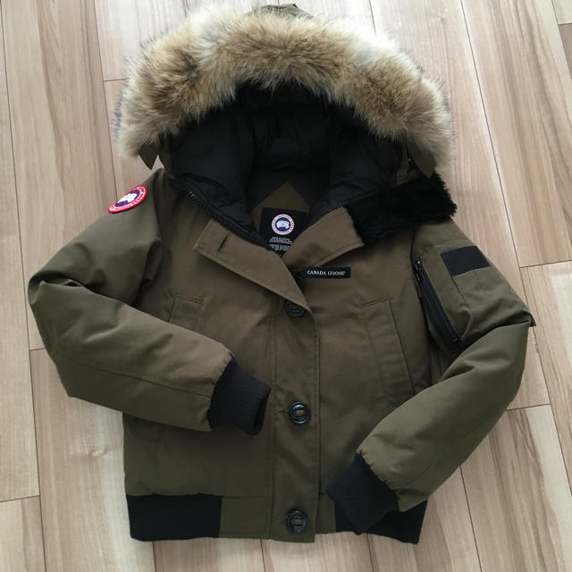 CANADA GOOSE(カナダグース)のCANADA GOOSE   ／ ラブラドールボンバー レディースのジャケット/アウター(ダウンジャケット)の商品写真