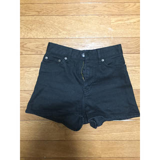 マウジー(moussy)のマウジー ハイウエストショートパンツ ブラック 黒 美品(ショートパンツ)