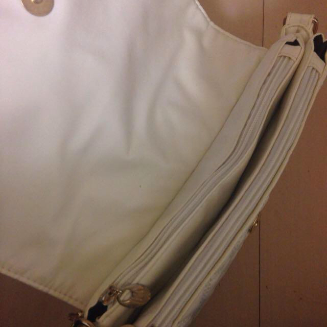 ANZU(アンズ)の白バッグ レディースのバッグ(ショルダーバッグ)の商品写真