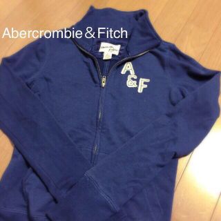 アバクロンビーアンドフィッチ(Abercrombie&Fitch)のアバクロ スウェット ネイビー(トレーナー/スウェット)