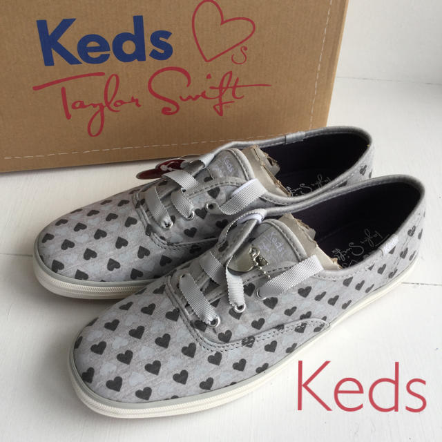 Keds(ケッズ)のコラボ商品♪Keds×テイラースウィフト レディーススニーカー US7/24cm レディースの靴/シューズ(スニーカー)の商品写真