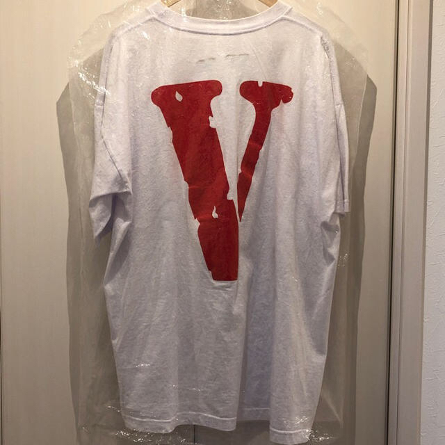 OFF-WHITE(オフホワイト)の正規 VLONE Independence Staple Tシャツ メンズのトップス(Tシャツ/カットソー(半袖/袖なし))の商品写真