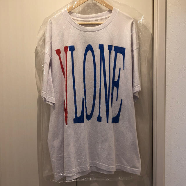 OFF-WHITE(オフホワイト)の正規 VLONE Independence Staple Tシャツ メンズのトップス(Tシャツ/カットソー(半袖/袖なし))の商品写真