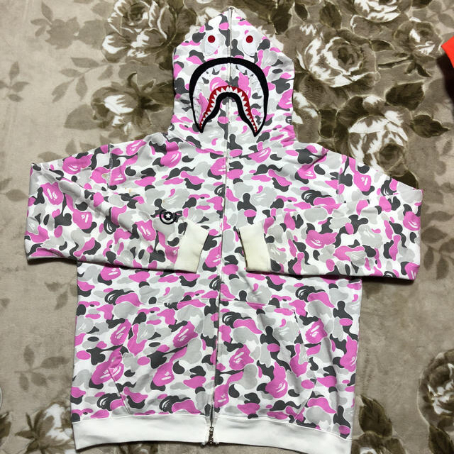 A BATHING APE(アベイシングエイプ)のbape ape 金沢限定 シャークパーカー パーカー city camo l メンズのトップス(パーカー)の商品写真