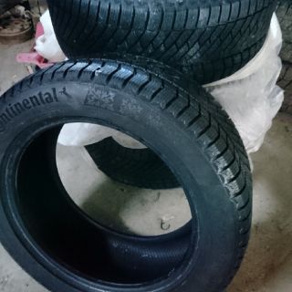 グレースコンチネンタル(GRACE CONTINENTAL)のコンチネンタルスタッドレス245/50R18ほぼ新品(タイヤ)