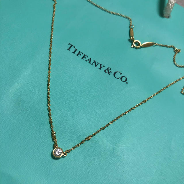Tiffany & Co.のダイヤモンドバイザヤードのネックレスです。