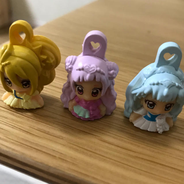 BANDAI(バンダイ)の最終値下げ！プリキュアのバスボールのフィギュア三個セット エンタメ/ホビーのおもちゃ/ぬいぐるみ(キャラクターグッズ)の商品写真