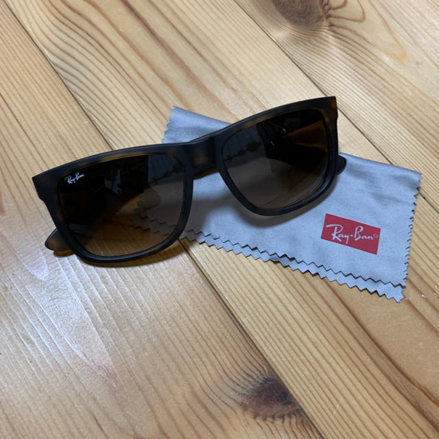 Ray-Ban(レイバン)のRAYBAN サングラス レディースのファッション小物(サングラス/メガネ)の商品写真