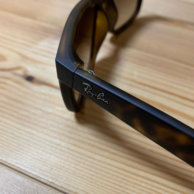 Ray-Ban(レイバン)のRAYBAN サングラス レディースのファッション小物(サングラス/メガネ)の商品写真