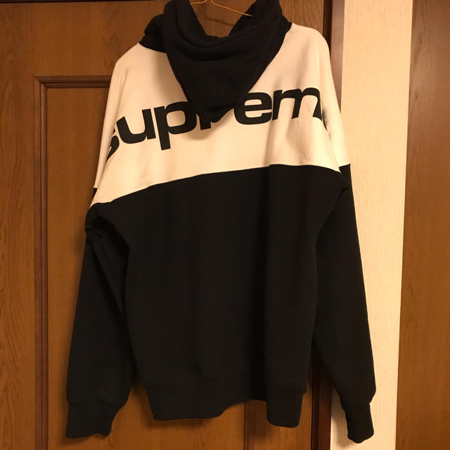 Supreme(シュプリーム)の17A/W Supreme Blocked Hooded Sweatshirt  メンズのトップス(パーカー)の商品写真