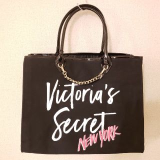 ヴィクトリアズシークレット(Victoria's Secret)のヴィクトリアシークレット☆サイドスタッズシティロゴトートバッグ☆ブラック新品(トートバッグ)