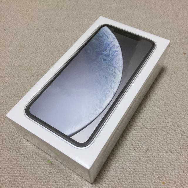 高価値 未開封 simフリー iPhone XR 128gb ホワイト au スマートフォン