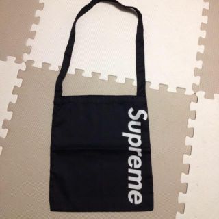 シュプリーム(Supreme)の手さげ(ショルダーバッグ)