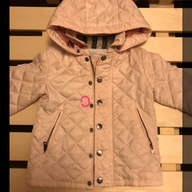 BURBERRY(バーバリー)のバーバリー アウター キルティングコート キッズ/ベビー/マタニティのキッズ服女の子用(90cm~)(コート)の商品写真