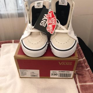 ヴァンズ(VANS)のVans SK8-Hi Reissue CAP_true white(スニーカー)