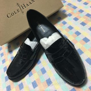 コールハーン(Cole Haan)のコールハーン COLE HAAN★エナメル スリッポン ローファー【新品未使用】(ローファー/革靴)