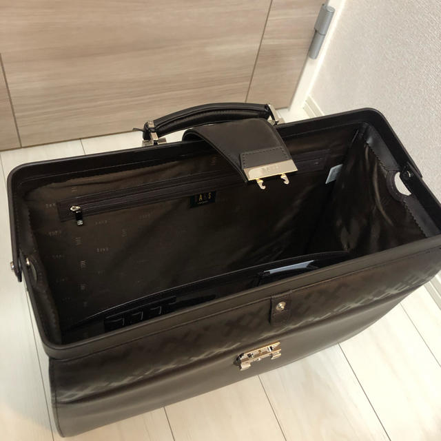DAKS - 【新品】DAKS ダレスバッグ 定価10.8万 本革 ビジネス DAKS - 【新品】DAKS ダレスバッグ 定価10.8万 本革 ビジネス