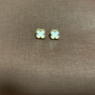 クローバーピアス(ピアス)