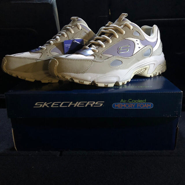 SKECHERS(スケッチャーズ)のSKECHERS Air Cooled Memory Foam 限定品 メンズの靴/シューズ(スニーカー)の商品写真