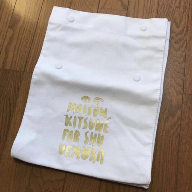 MAISON KITSUNE'(メゾンキツネ)のメゾンキツネ キャンバスクラッチバッグ メンズのバッグ(トートバッグ)の商品写真