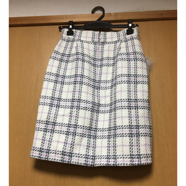 MISCH MASCH(ミッシュマッシュ)のミッシュマッシュ  ファー付きタイトスカート チェックスカート レディースのスカート(ひざ丈スカート)の商品写真