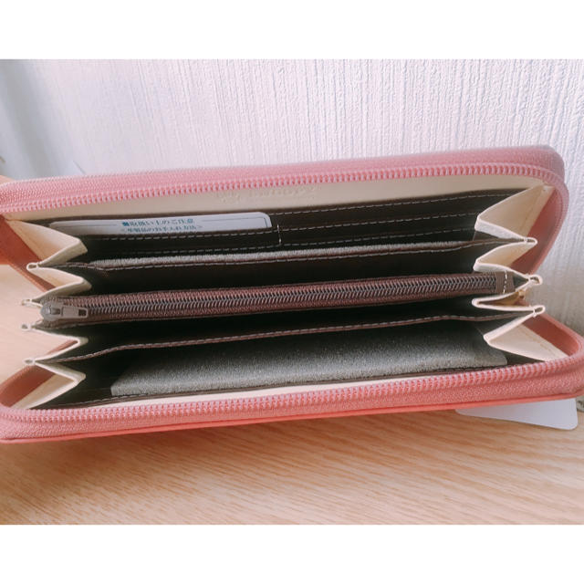 SNOOPY(スヌーピー)の【新品】スヌーピー財布 レディースのファッション小物(財布)の商品写真