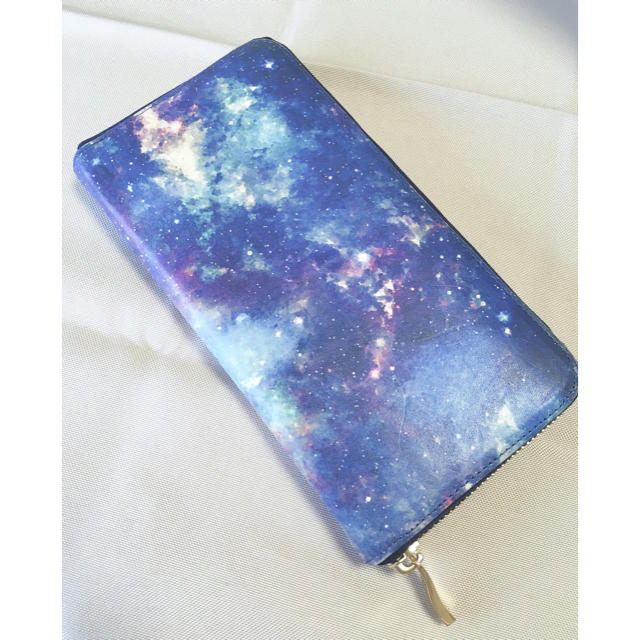 ファッショ 宇宙柄 長財布の通販 by あいり's shop|ラクマ ャンバス