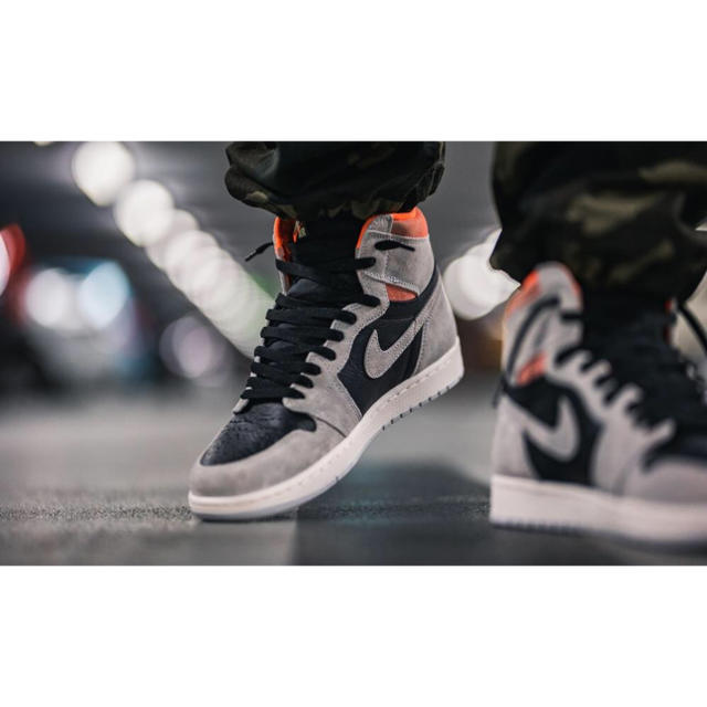 AIR JORDAN 1 RETRO HIGH OG HYPER CRIMSON