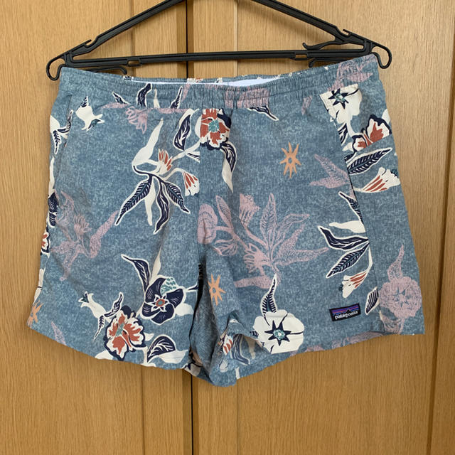 patagonia - patagonia 花柄 ショートパンツの通販 by mi's shop patagonia - patagonia 花柄 ショートパンツの通販 by mi's shop