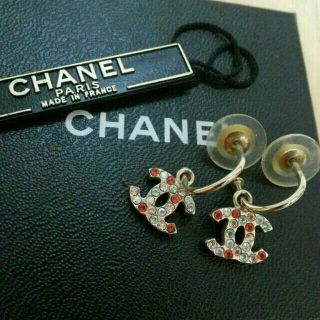 シャネル(CHANEL)のシャネル★カラフルココマークピアス♪(ピアス)